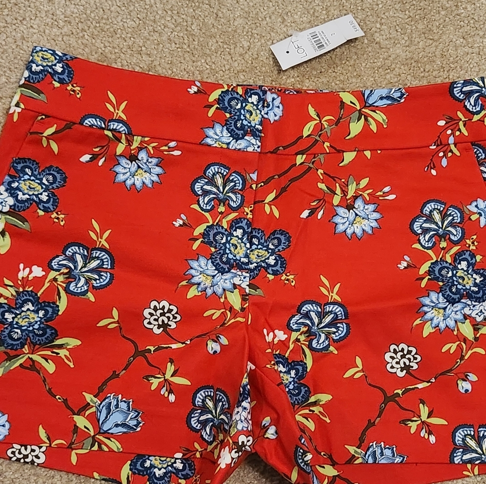 LOFT The Riviera Red Floral Shorts NWT  Size 2